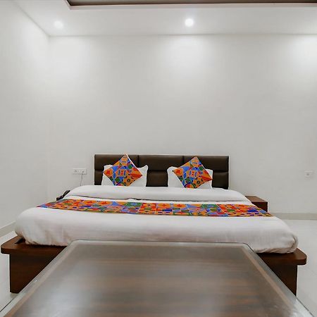Fabexpress Yuvan Gouharganj Esterno foto